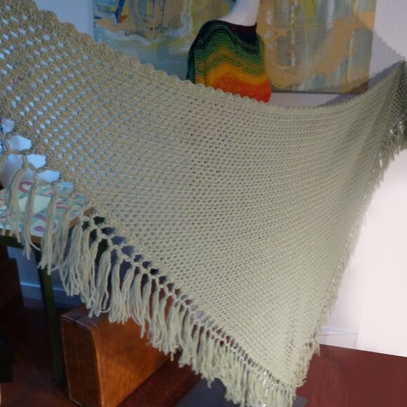 Crochet shaul, sage vintage handmade shaw - Picture 1 of 3